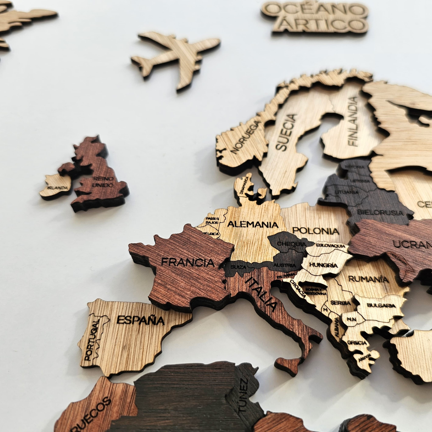 Mapa del mundo color madera oscura 100 x 50 cm