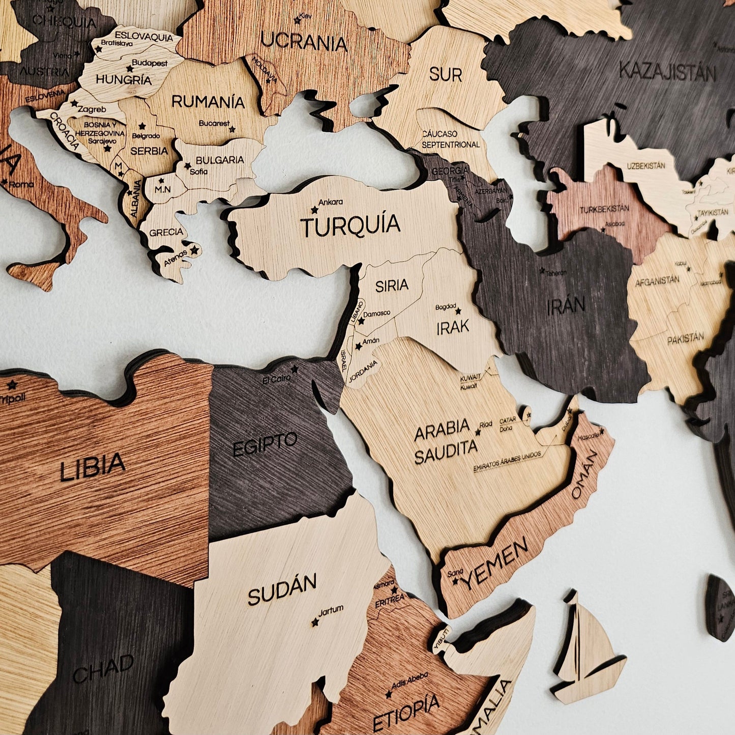 Mapa del mundo color madera oscura 150 x 75 cm